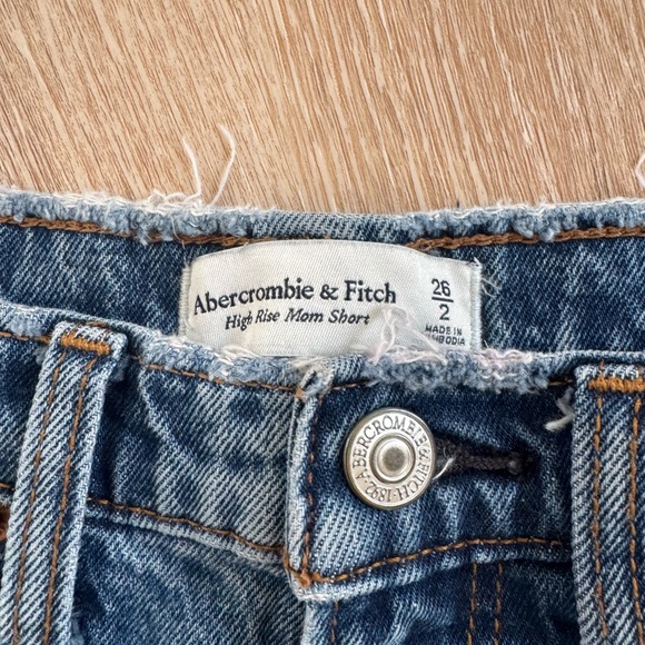 Abercrombie & Fitch mom shorts - Picture 3 of 3